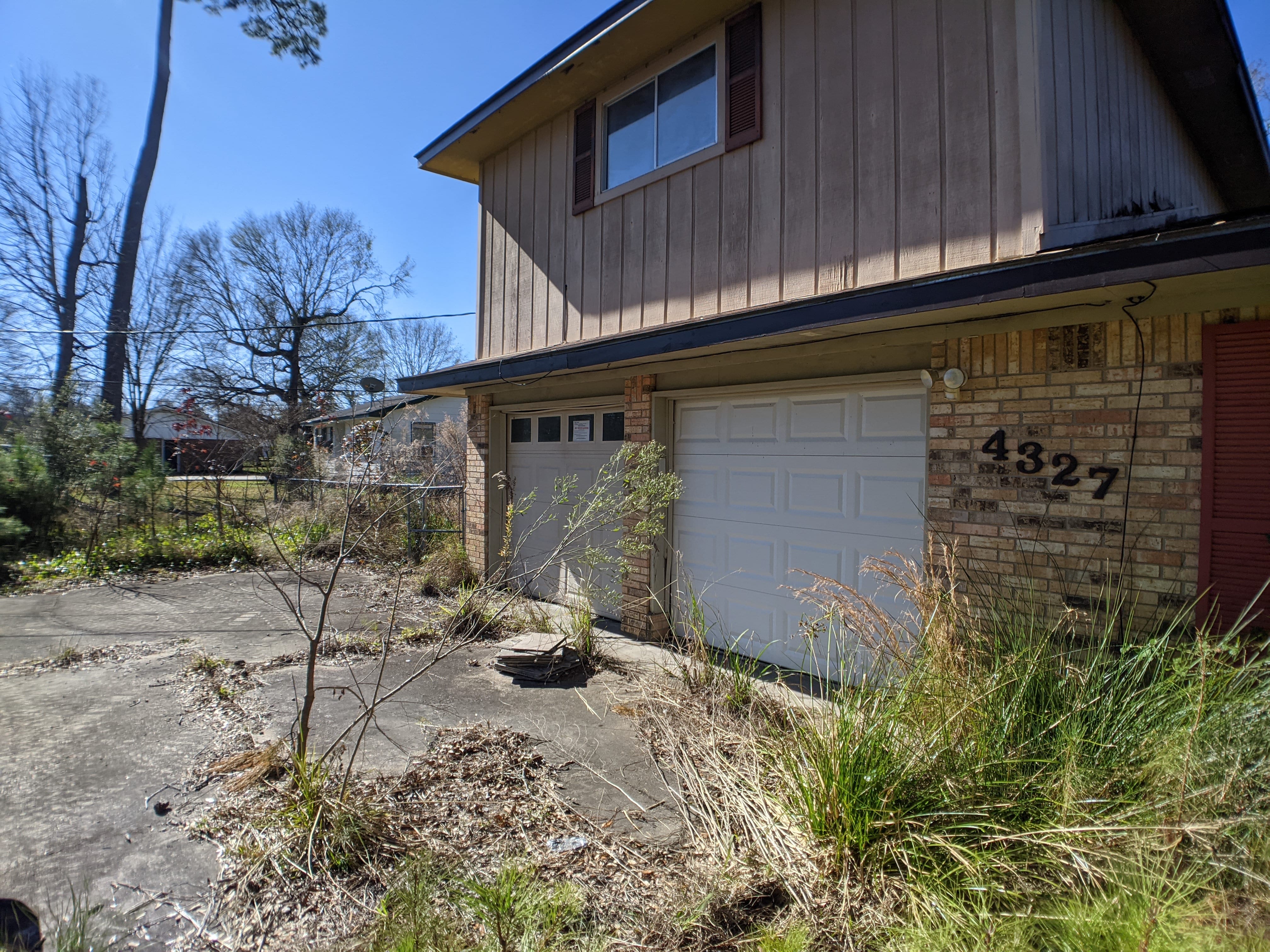 Online Auction Single Family Home 4327 McFarland Circle, Orange, TX