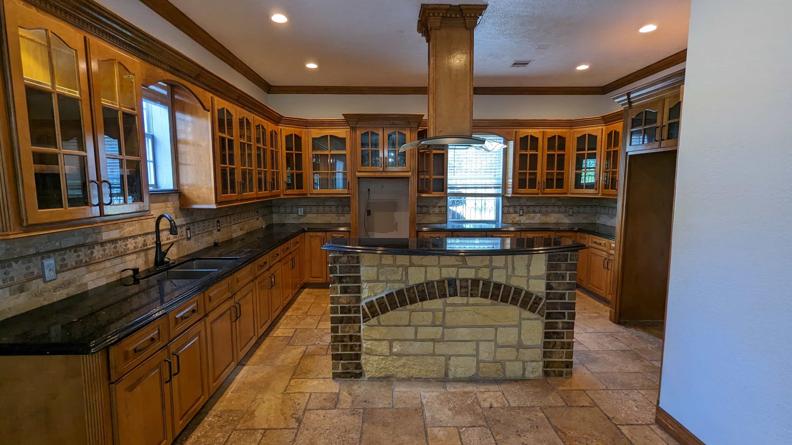 Online Auction Single Family Home, 3810 Post Oak Lane, Montgomery, TX